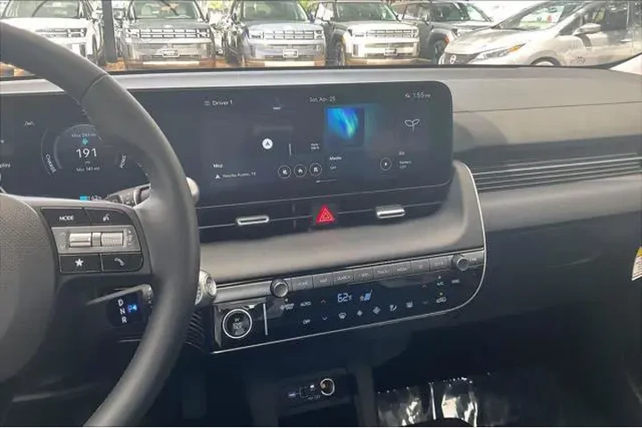 $34207 : Hyundai IONIQ 5 2026 SEL 4dr image 6