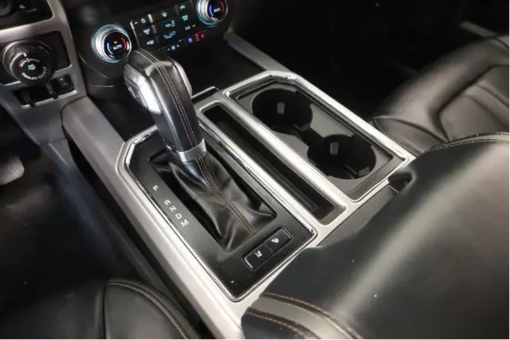 $36046 : Ford F-150 2019 4x4 XLT 4dr image 9