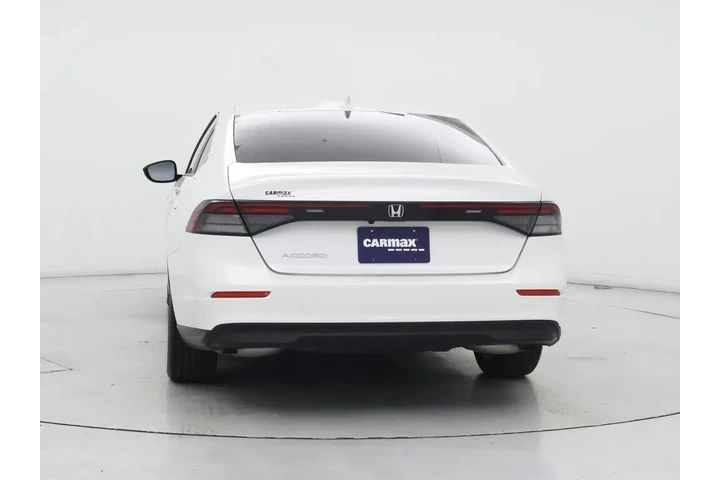 $25998 : Honda Accord 2024 LX 4dr Sed image 6