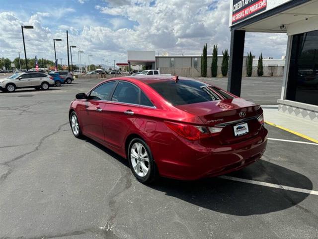 $9995 : 2011 Sonata Limited image 5