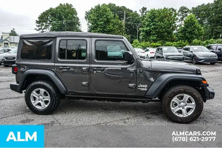 $18920 : Jeep Wrangler Unlimited 2018 image 9