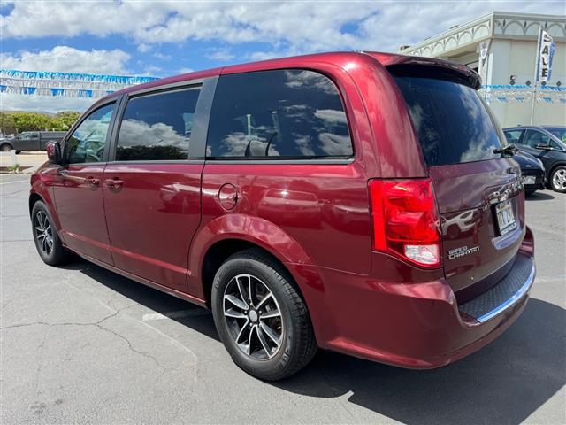 $17995 : 2018 Grand Caravan image 7