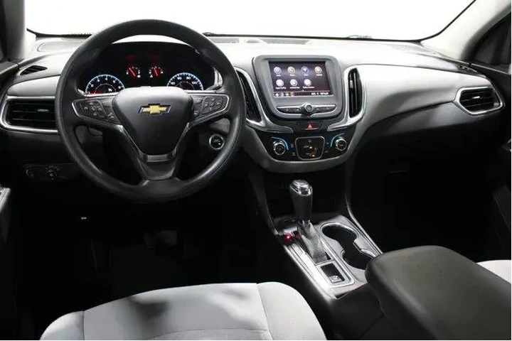 $21982 : Chevrolet Equinox 2020 4x4 L image 2
