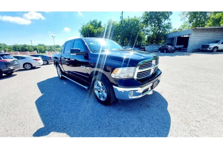 $13990 : 2015 RAM 1500 Lone Star image 7