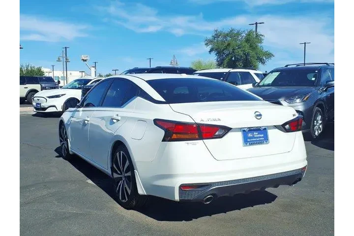 $14188 : Nissan Altima 2019 2.5 SR 4d image 4