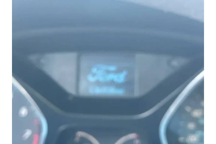 $4200 : 2012 Focus SE image 5