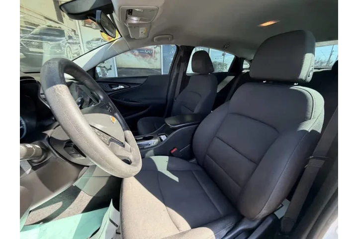 $15999 : 2020 Malibu LS image 10