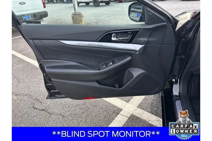 $21699 : Nissan Maxima 2023 3.5 SV 4d image 10