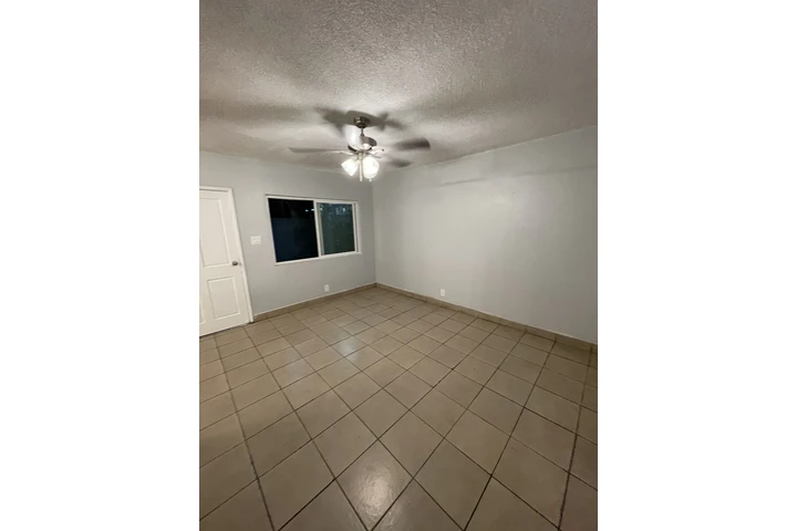 $1800 : Apartamento de una recamara image 2