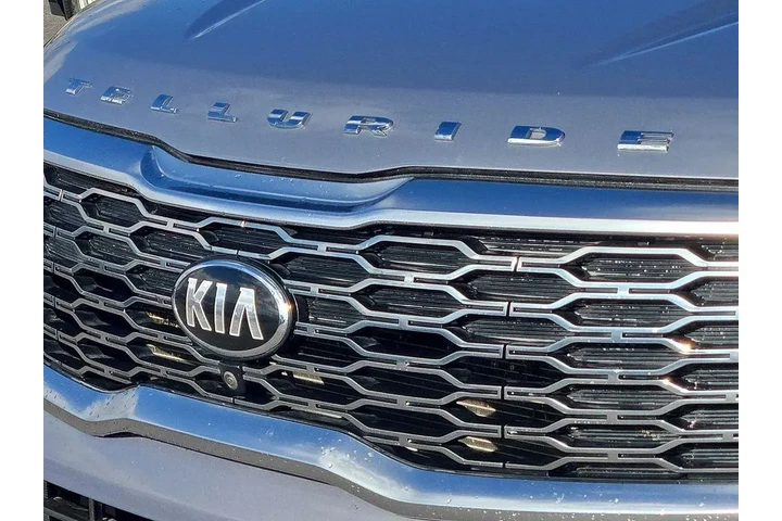 $29438 : Kia Telluride 2021 AWD SX 4d image 7