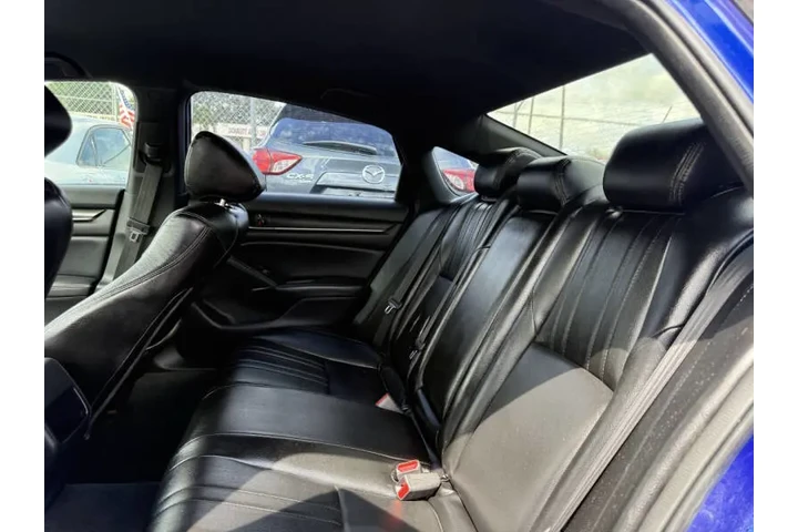 $13300 : 2018 Accord Sport image 9