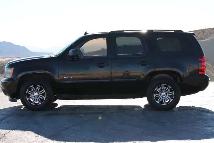 $8745 : 2010 Tahoe LS image 5