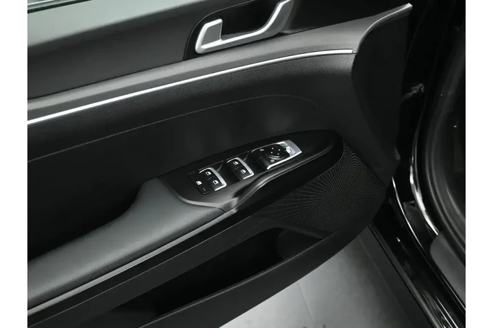 $26834 : Kia K5 2023 GT-Line 4dr Seda image 10