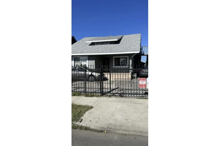 $875 : Los Ángeles image 1