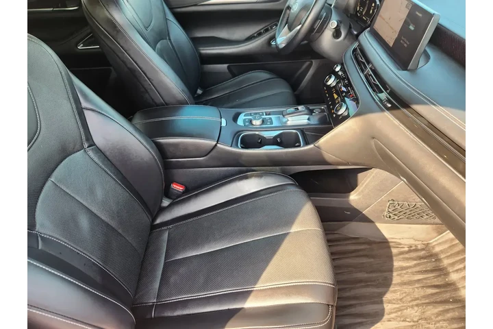 INFINITI QX60 2023 AWD Senso image 9