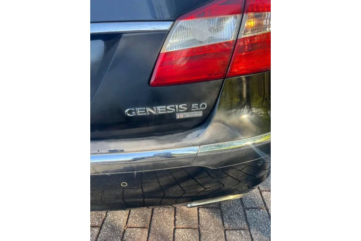 $5999 : 2012 Genesis 5.0L R-Spec image 8