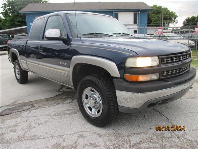 $11995 : 1999 Silverado 2500 image 2