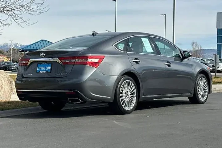 $22995 : Toyota Avalon 2017 XLE 4dr S image 2