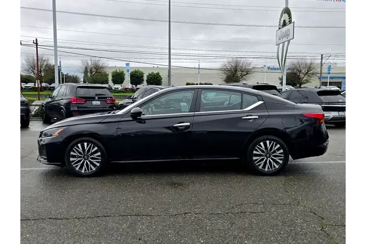 $21900 : Nissan Altima 2024 2.5 SV 4d image 8