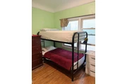 Cuatro en cama litera en Los Angeles