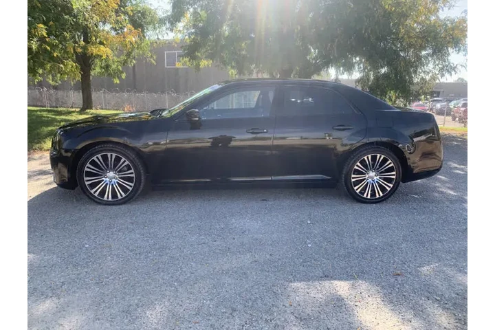 $7995 : 2012 300 S V6 image 3