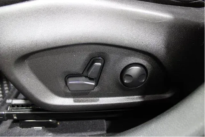 $20733 : Jeep Renegade 2023 4x4 Latit image 4