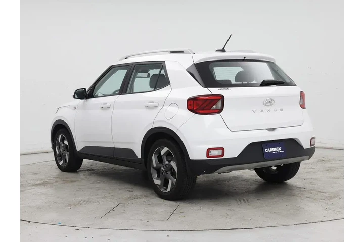 $18998 : Hyundai VENUE 2023 SEL 4dr C image 2