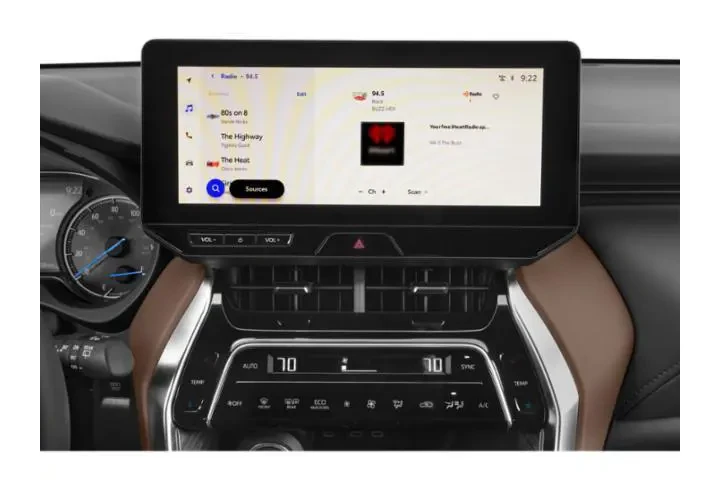 $37989 : Toyota Venza 2024 AWD XLE 4d image 10