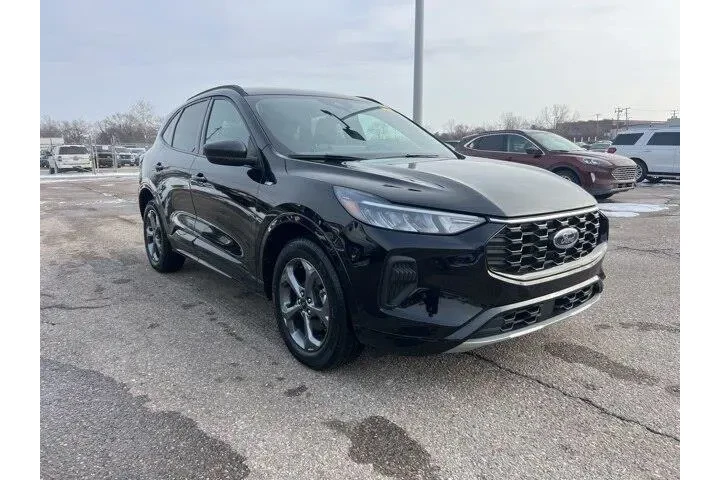 $23950 : Ford Escape 2023 AWD ST-Line image 3