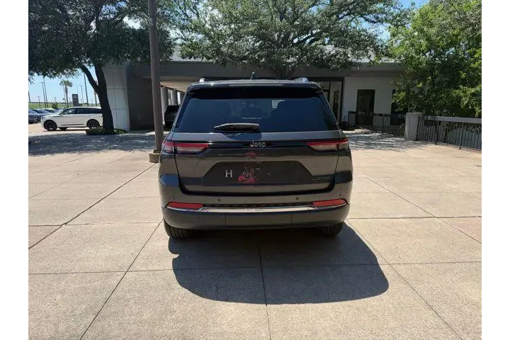$24480 : Jeep Grand Cherokee 2022 4x2 image 3