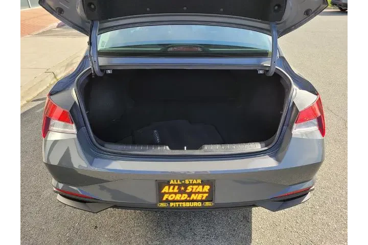 $23600 : Hyundai ELANTRA 2023 SEL 4dr image 10
