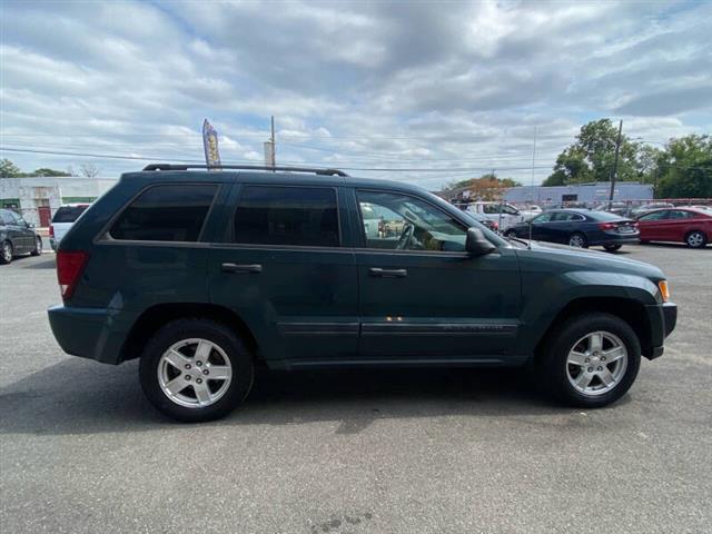 $3995 : 2005 Grand Cherokee Laredo image 5