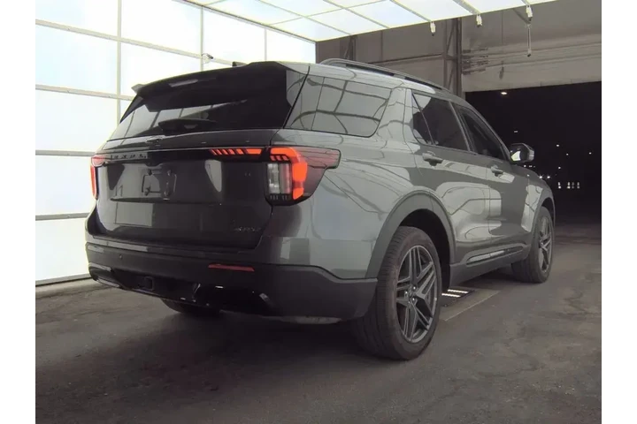 $37393 : Ford Explorer 2025 AWD ST-Li image 4