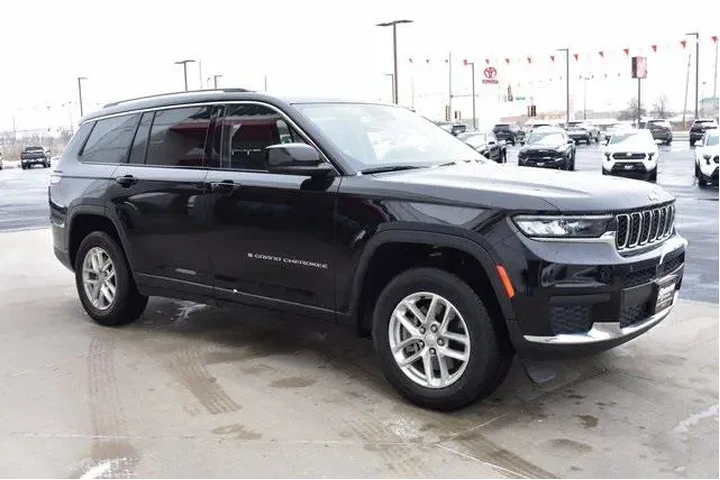 $25696 : Jeep Grand Cherokee L 2023 4 image 4