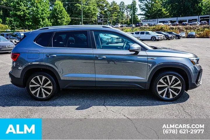 $18920 : Volkswagen Taos 2024 SE 4dr image 9