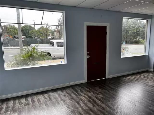 OFFICE BUILDING FOR LEASE! image 4