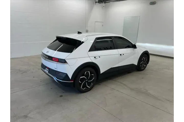 $20990 : Hyundai IONIQ 5 2022 AWD SE image 4