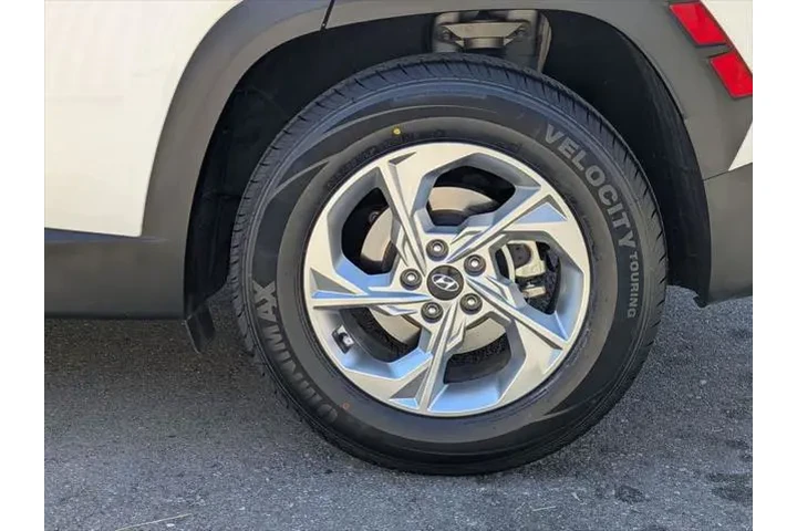 $18995 : Hyundai TUCSON 2024 SEL 4dr image 10