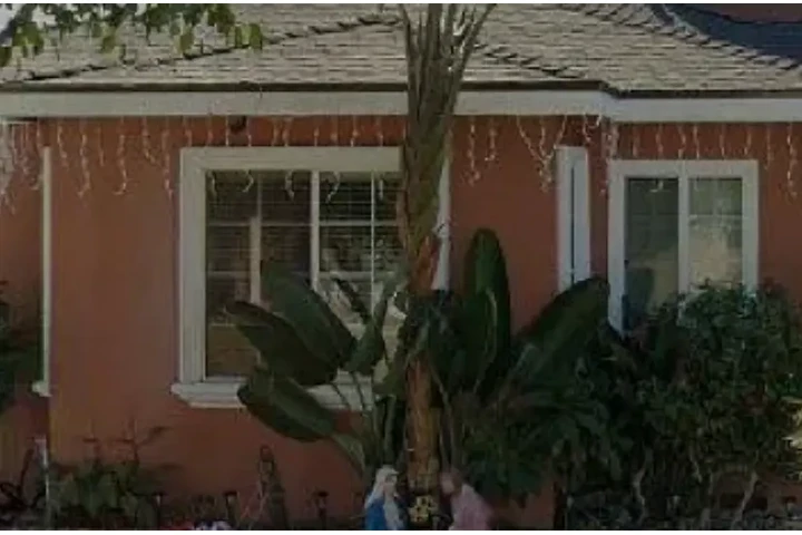 $1880 : 3 BEDROOMS, 1.5 BATH HOUSE image 1