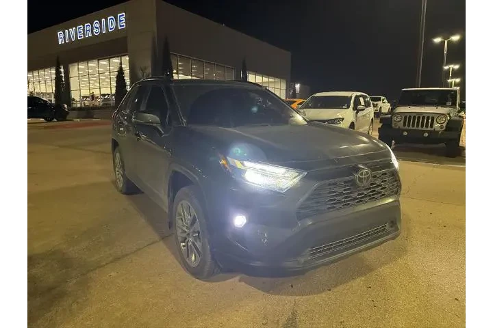 $29595 : Toyota RAV4 2024 XLE Premium image 1