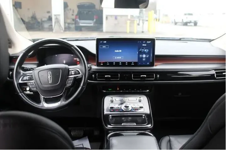 $20685 : Lincoln Nautilus 2021 AWD Re image 10