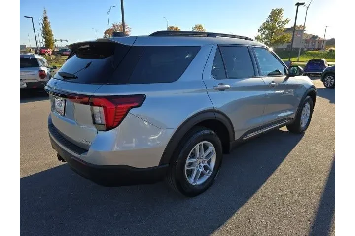 $39000 : Ford Explorer 2025 AWD Activ image 5