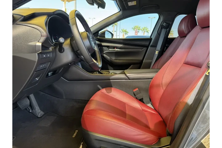 $23999 : Mazda Mazda3 Hatchback 2024 image 9