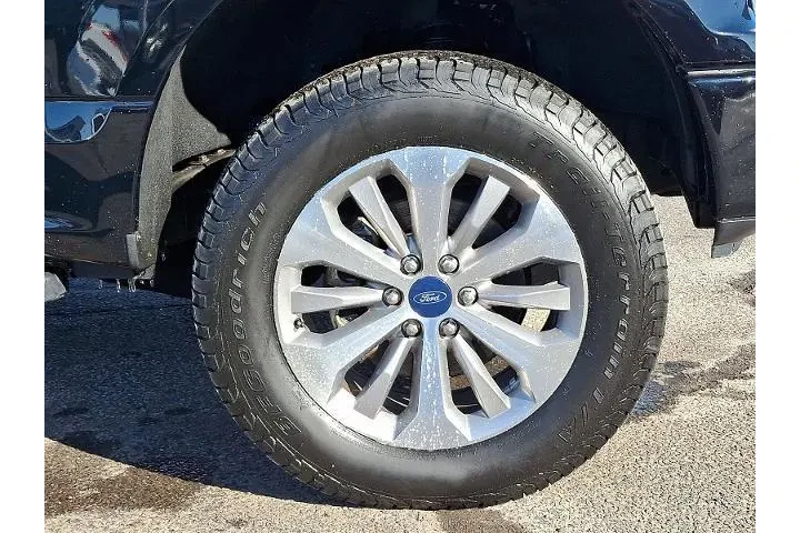 $26500 : Ford F-150 2018 4x4 Lariat 4 image 9