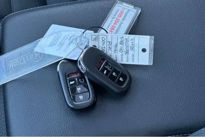 $32991 : Honda CR-V 2025 AWD EX-L 4dr image 10