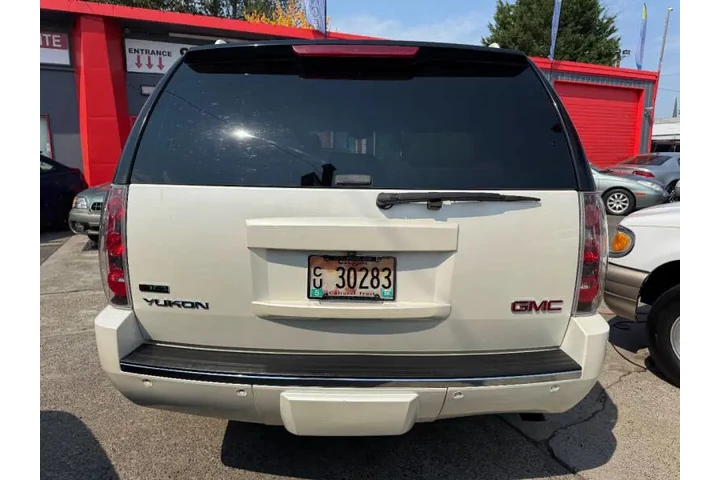 $9995 : 2010 GMC Yukon Denali image 9