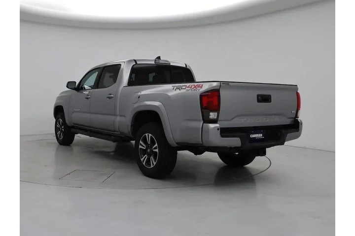 $31998 : Toyota Tacoma 2019 4x4 TRD S image 2