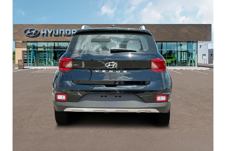 $20890 : Hyundai VENUE 2025 SEL 4dr C image 6