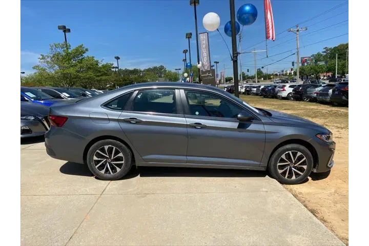 $19320 : Volkswagen Jetta 2025 S 4dr image 7