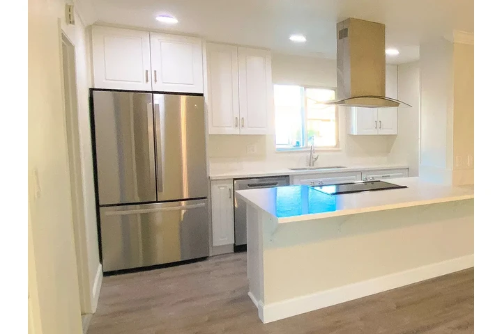 $1000 : Home ..Huntington Beach, CA image 6